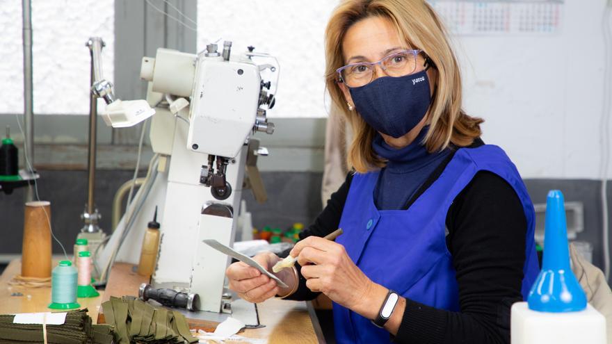 Las madres alicantinas que fabrican las zapatillas más cómodas del mundo