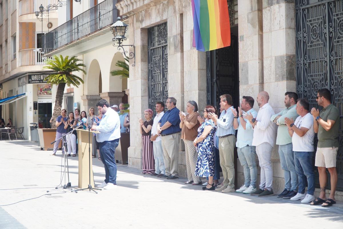La lectura del manifiesto en la Plaza Mayor ha visibilizado la lucha por la igualdad y los derechos de este colectivo.