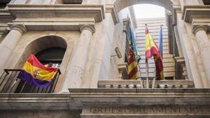 zentauroepp26169012 valencia 5 6 14  politica bandera republicana cortes valenci170419091140