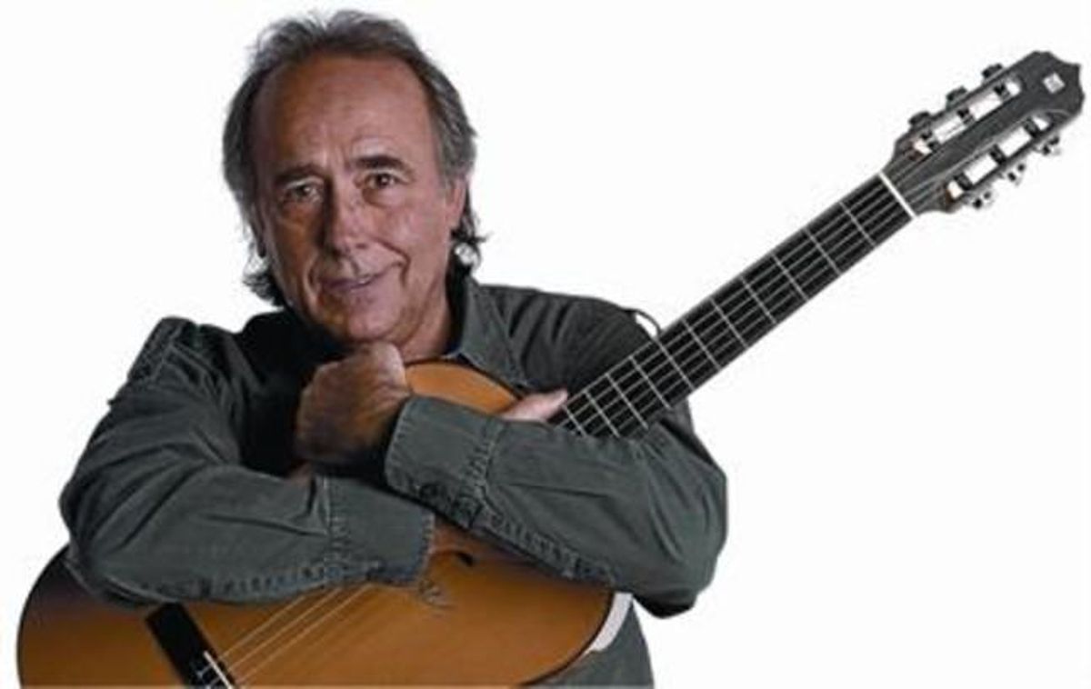 UNIT A LA GUITARRAJoan Manuel Serrat, a l’estudi d’EL PERIÓDICO durant una sessió fotogràfica realitzada per al suplement ’Dominical’, a principis de febrer. UNIT A LA GUITARRAJoan Manuel Serrat, a l’estudi d’EL PERIÓDICO durant una sessió fotogràfica realitzada per al suplement ’Dominical’, a principis de febrer.