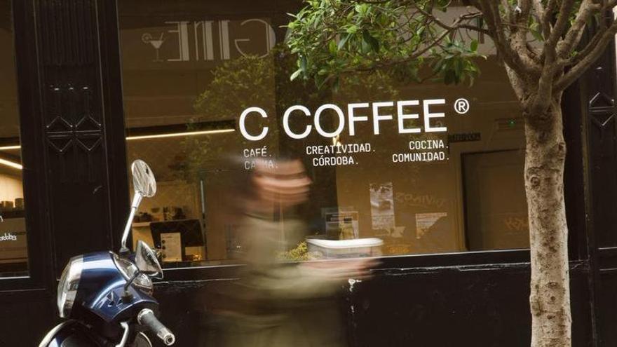 La cafetería 'aesthetic' que triunfa en Córdoba y el rincón favorito de los amantes del café de especialidad