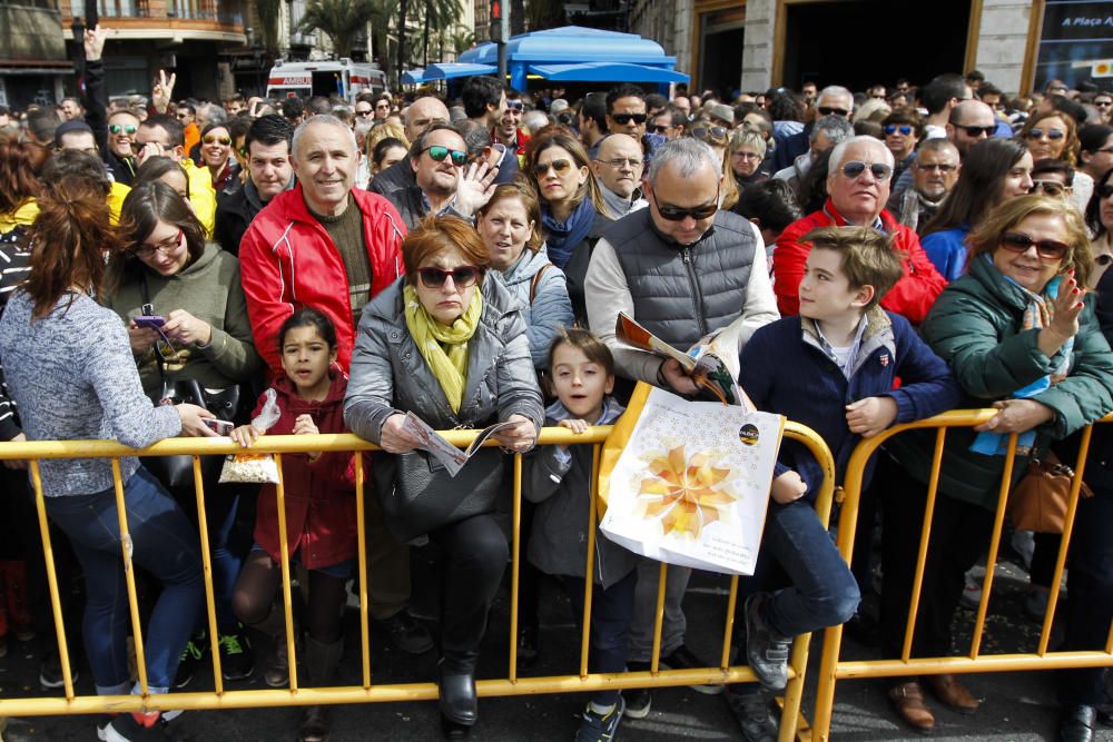 Búscate en la mascletà del 6 de marzo