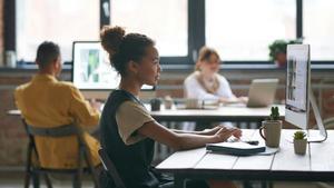 Trabajadores en oficina