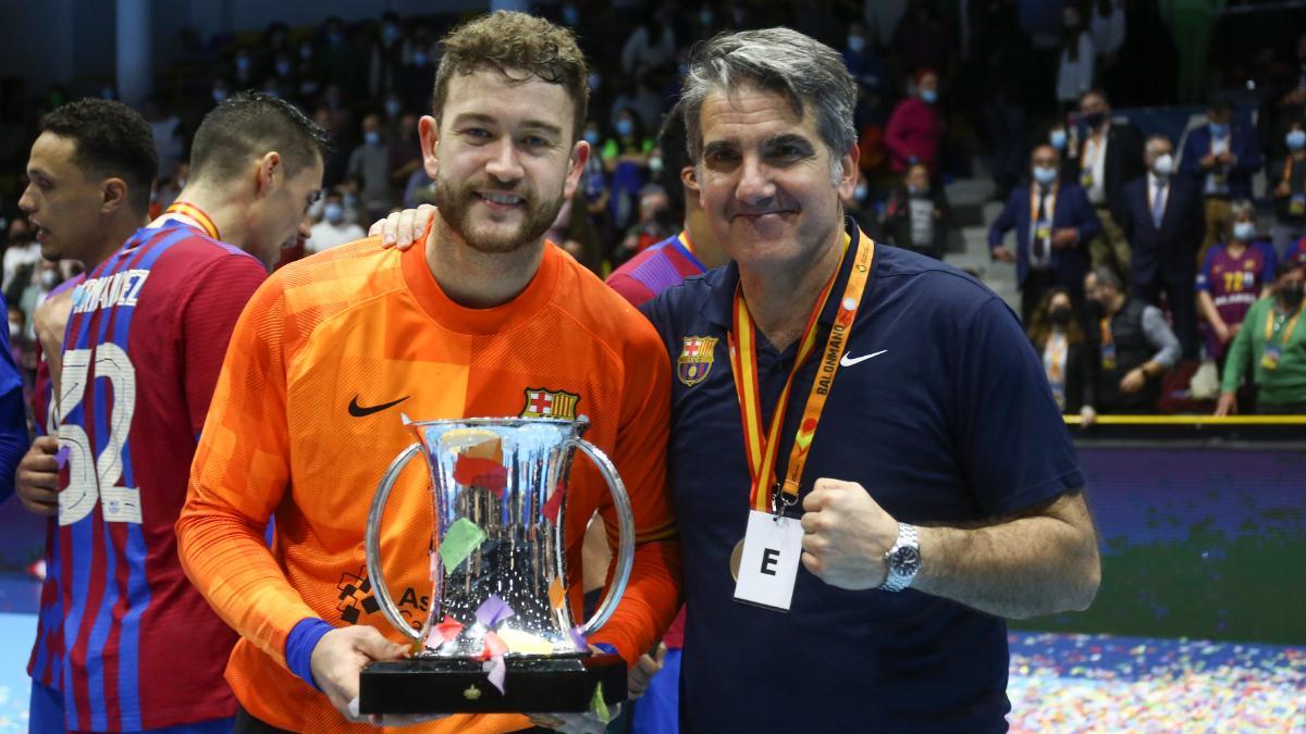 Gonzalo Pérez de Vargas, con el técnico Carlos Ortega