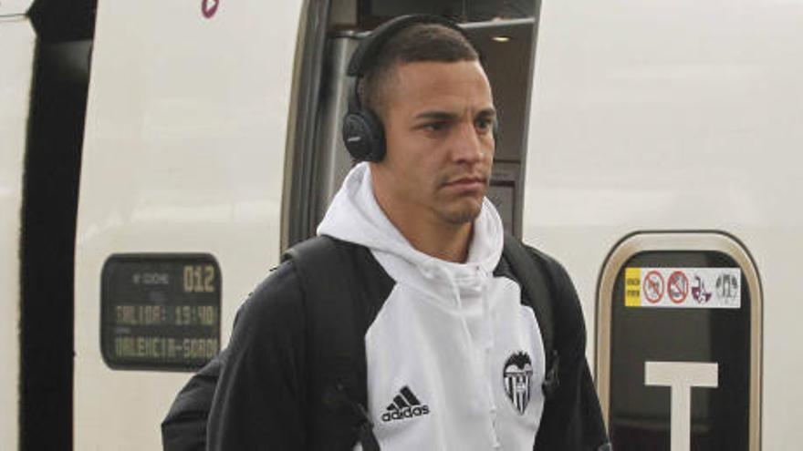 Rodrigo hace planes de futuro con el Valencia