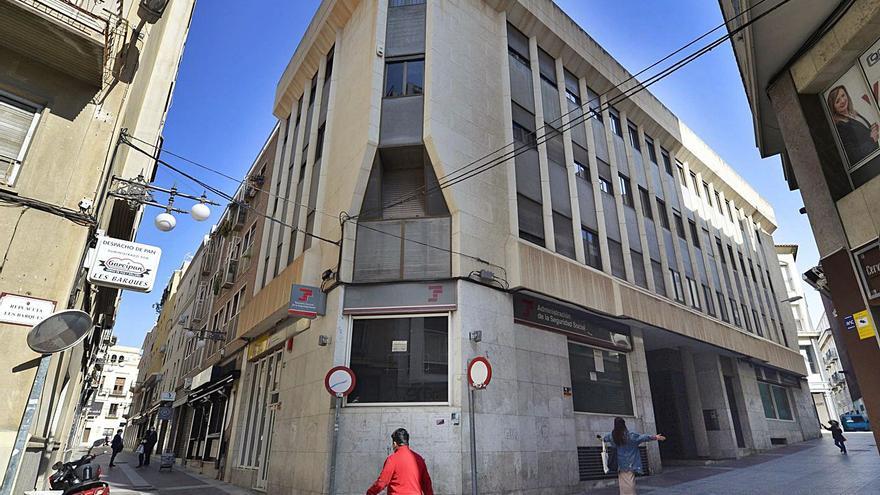 La Generalitat baraja comprar el edificio de la Tesorería para la agencia que legalizará viviendas