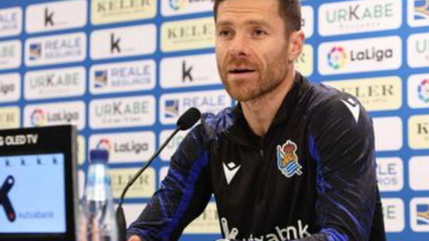 Xabi Alonso: «Gaudeixo mirant i analitzant el Girona»