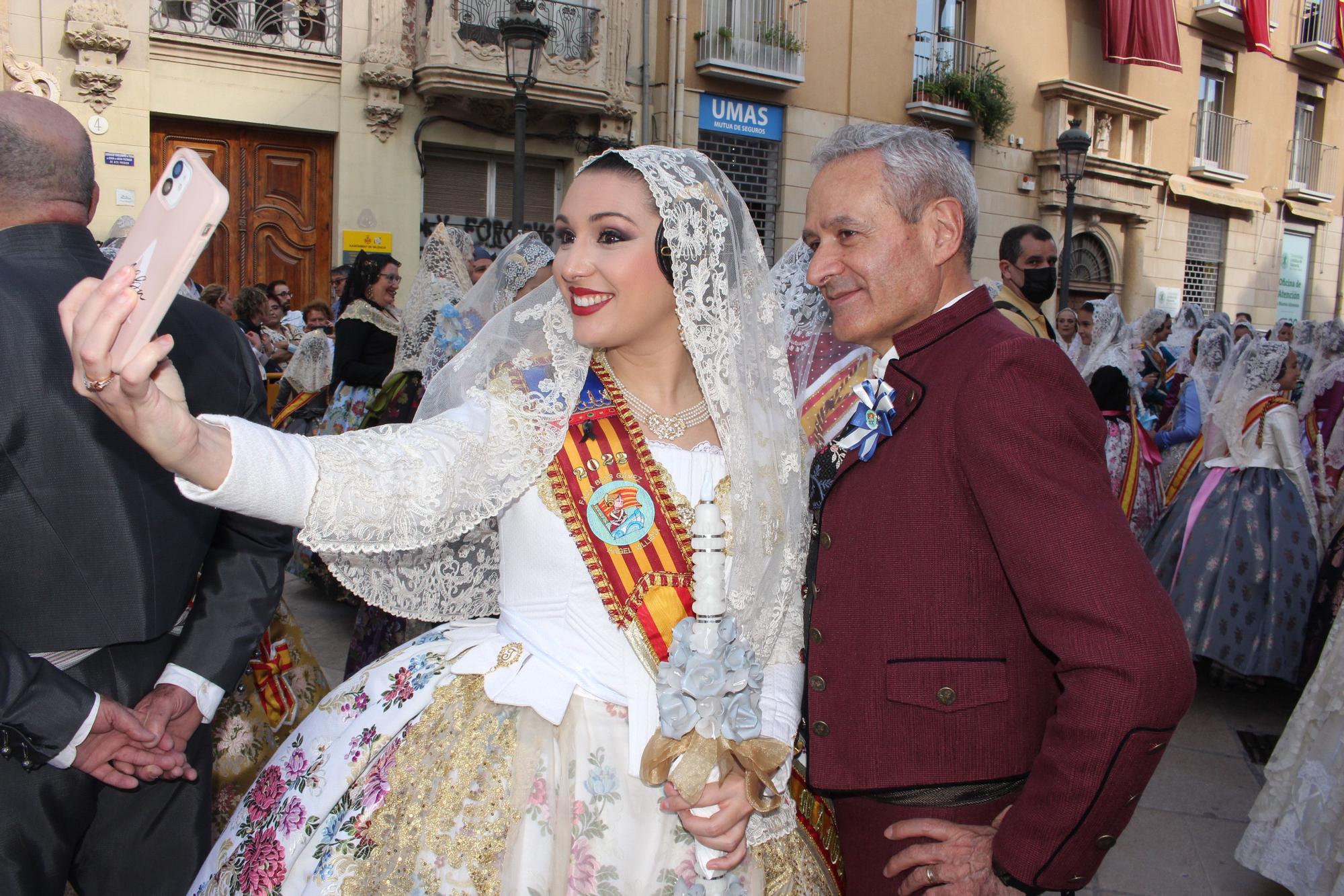 La fuerza de las Fallas en la Procesión de la Virgen (I)