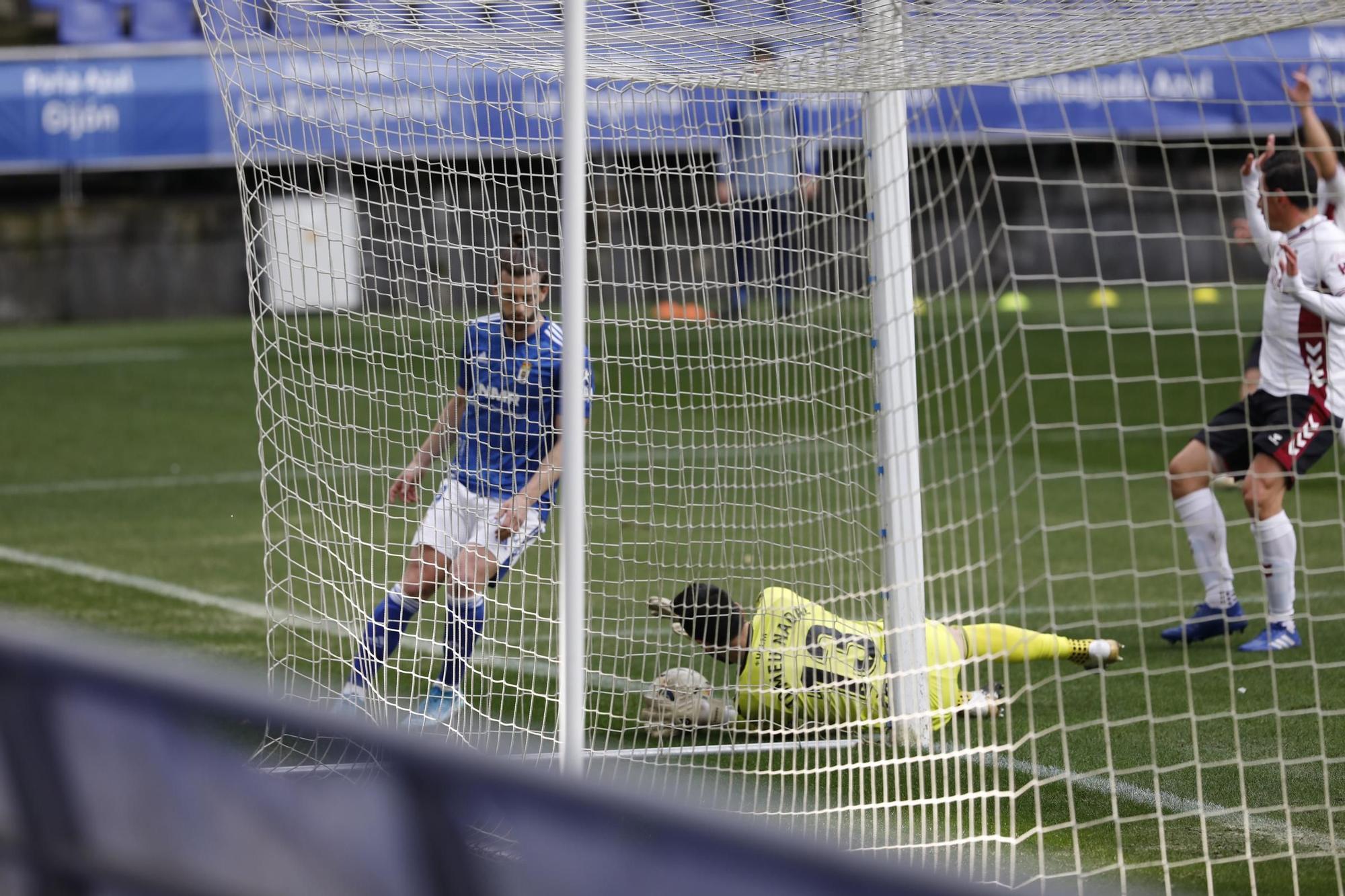 Real Oviedo - Albacete, en imágenes