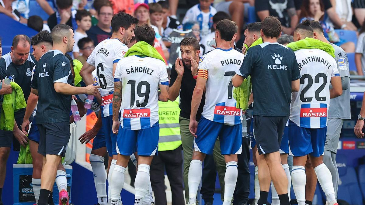 Los jugadores del Espanyol celebrando un gol ante el Eldense