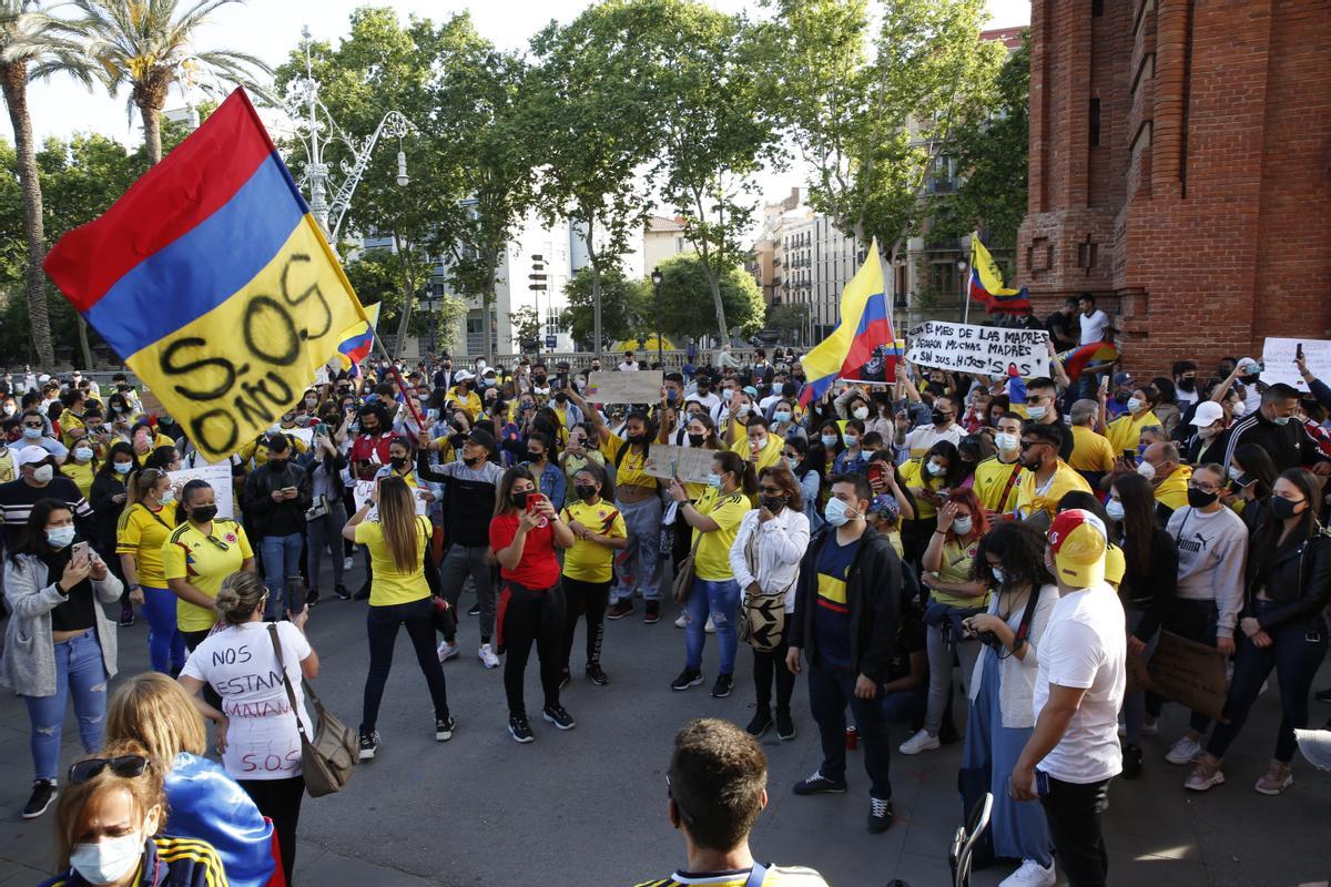 Colombians a Barcelona: «Aquí podem manifestar-nos sense que ens fiquin una bala al cap»