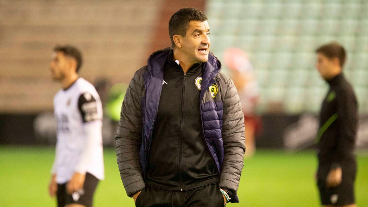 Rubén Torrecilla durante el partido del Hércules en Mérida.