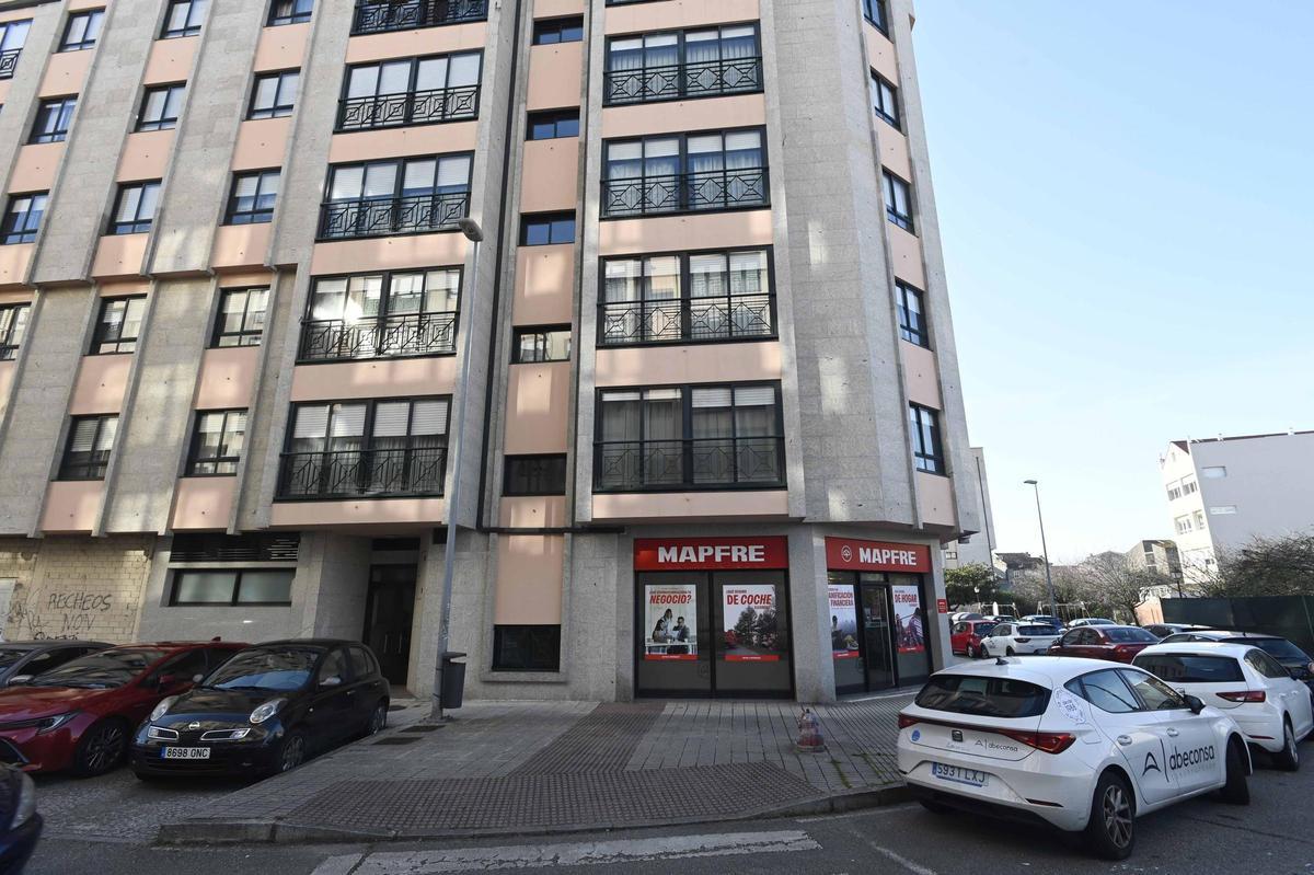 Tres locales del número 18 de Johan Carballeira se convertirán en dos viviendas.