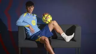 Marc Bernal: "No podía ni ponerme un calcetín y ahora marco goles con el Barça"