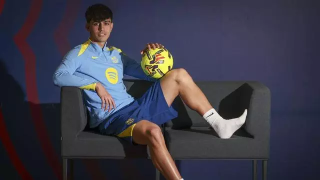 Marc Bernal: "No podía ni ponerme un calcetín y ahora marco goles con el Barça"