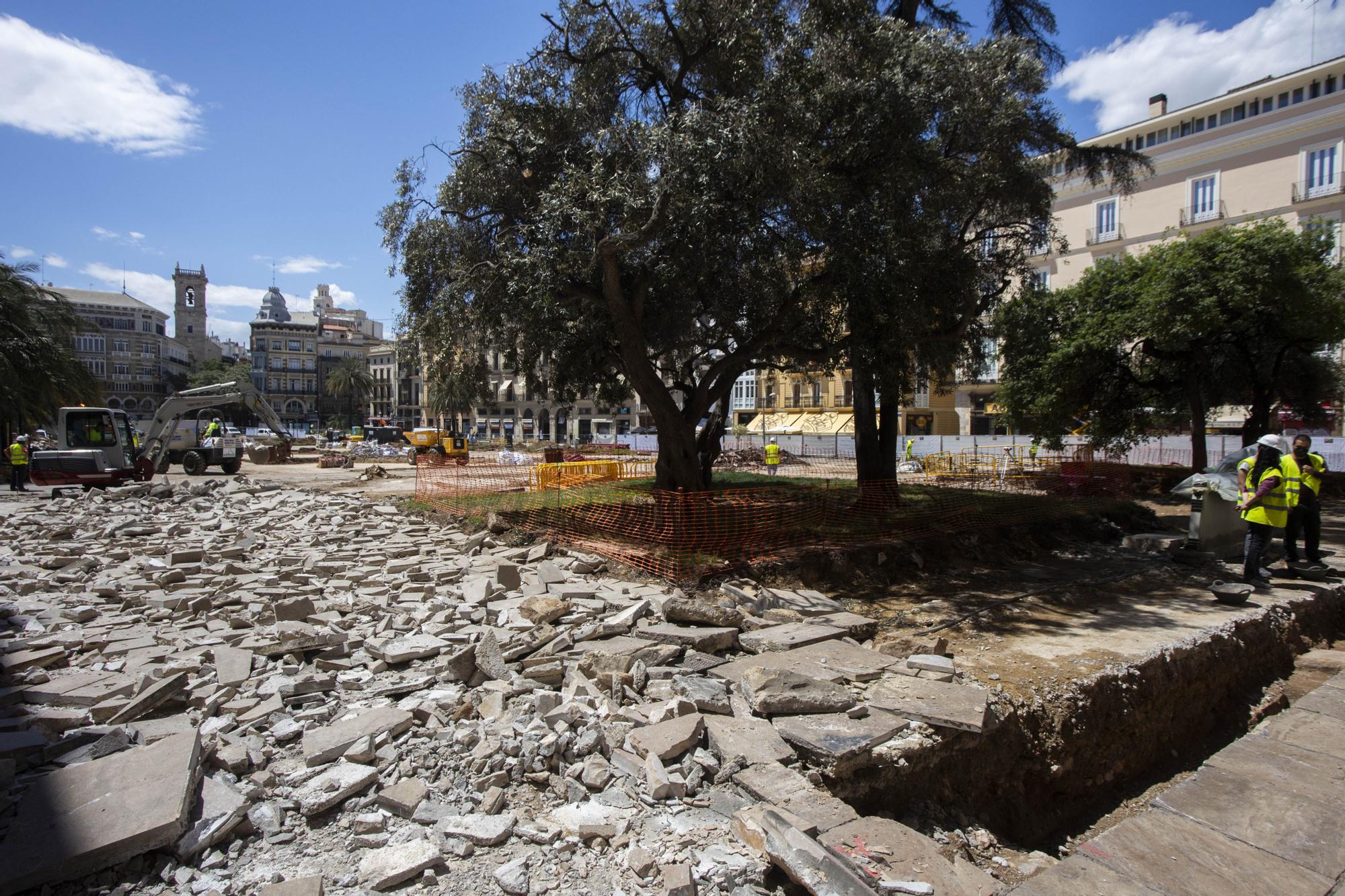 Así avanza la reforma de la plaza de la Reina