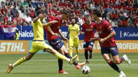 Resumen, goles y highlights del Osasuna 1 - 1 Villarreal de la jornada 38 de LaLiga EA Sports