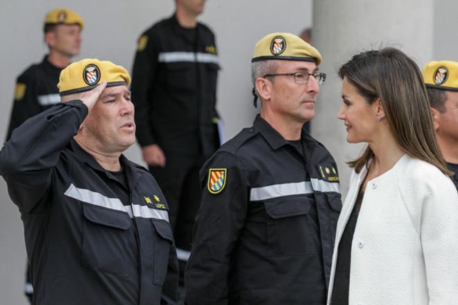 Letizia Ortiz con abrigo de corte recto en color blanco