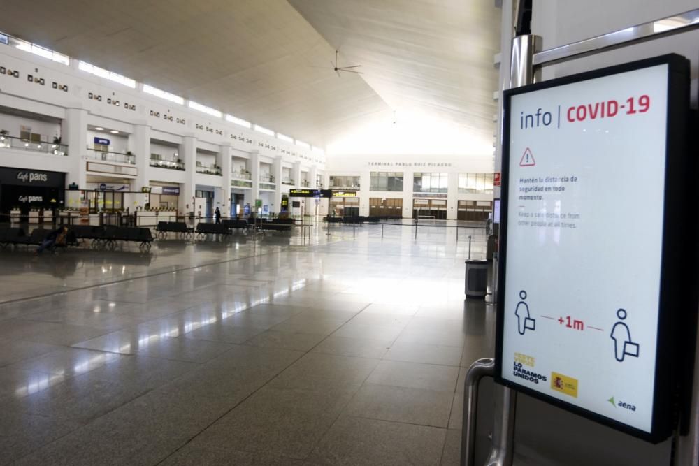 El Aeropuerto de Málaga completamente vacío por el coronavirus.