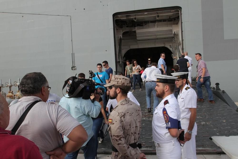 Jornada de puertas abiertas en el buque Juan Carlo