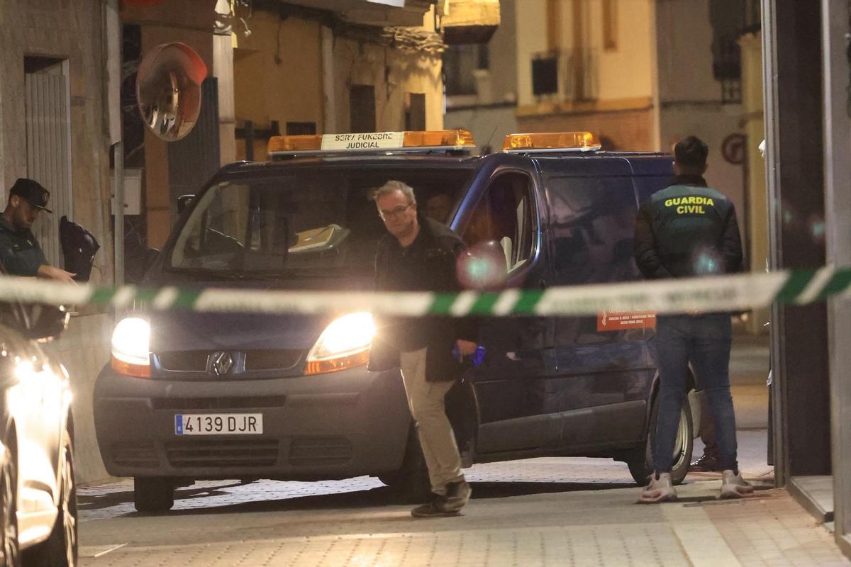 Galería de imágenes: Encuentran degolladas en su domicilio de Xilxes a una mujer y a su hija de 12 años