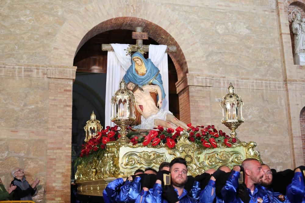 Procesión del Santo Entierro de Cristo en Torrevieja, Viernes Santo, con la participación de 18 imágenes y 154 cofradías