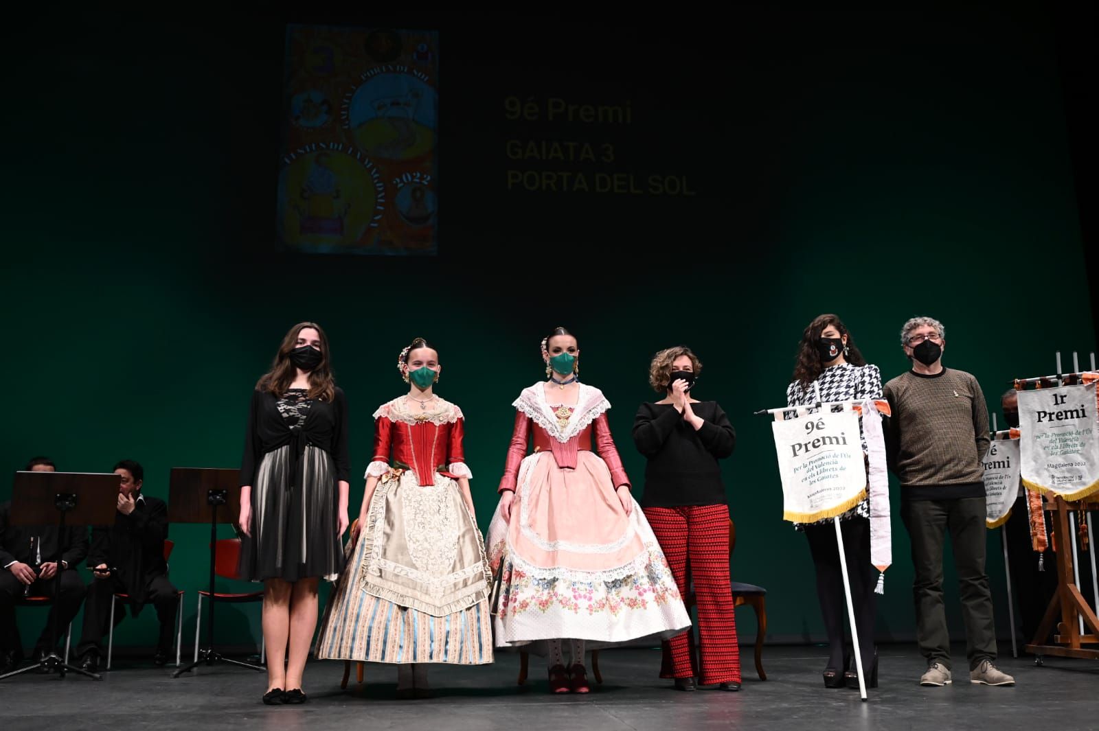 Entrega de premios de llibrets a las collas y gaiatas ganadoras del uso del valenciano