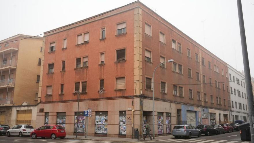 Edificio del «banco malo», Sareb, que sale a subasta judicial.