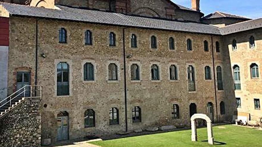 L&#039;edifici de l&#039;antic convent de Puigcerdà que allotja el Museu Cerdà