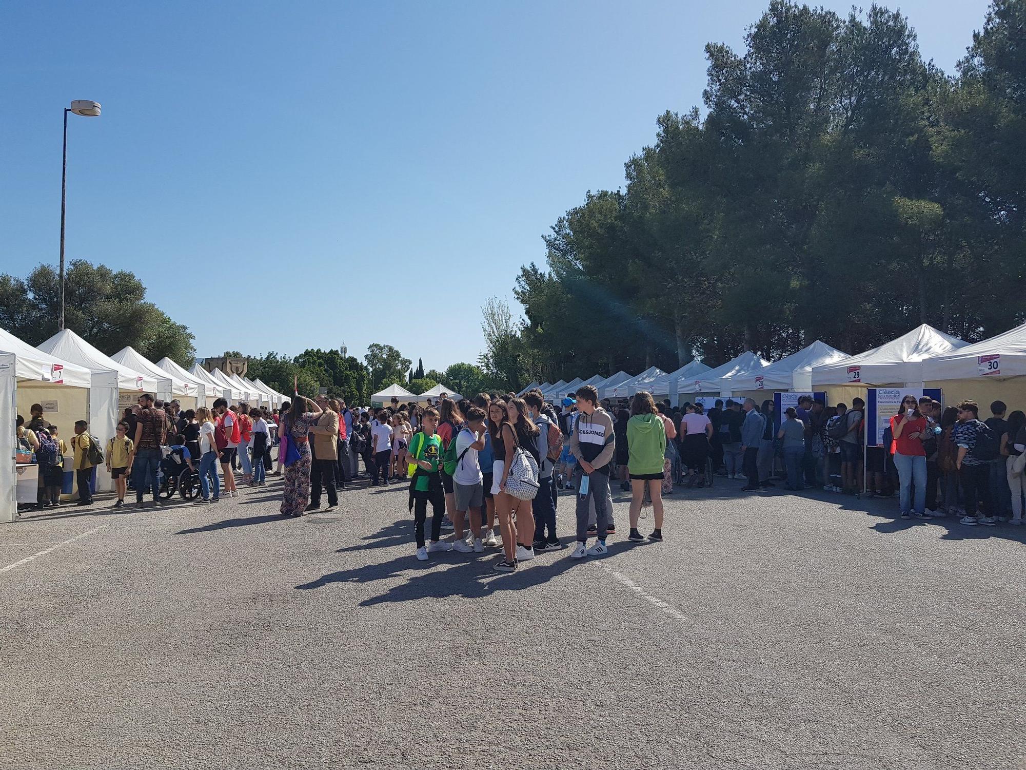 Las fotos de la mayor feria de divulgación científica de Baleares, que hoy ha inaugurado la UIB