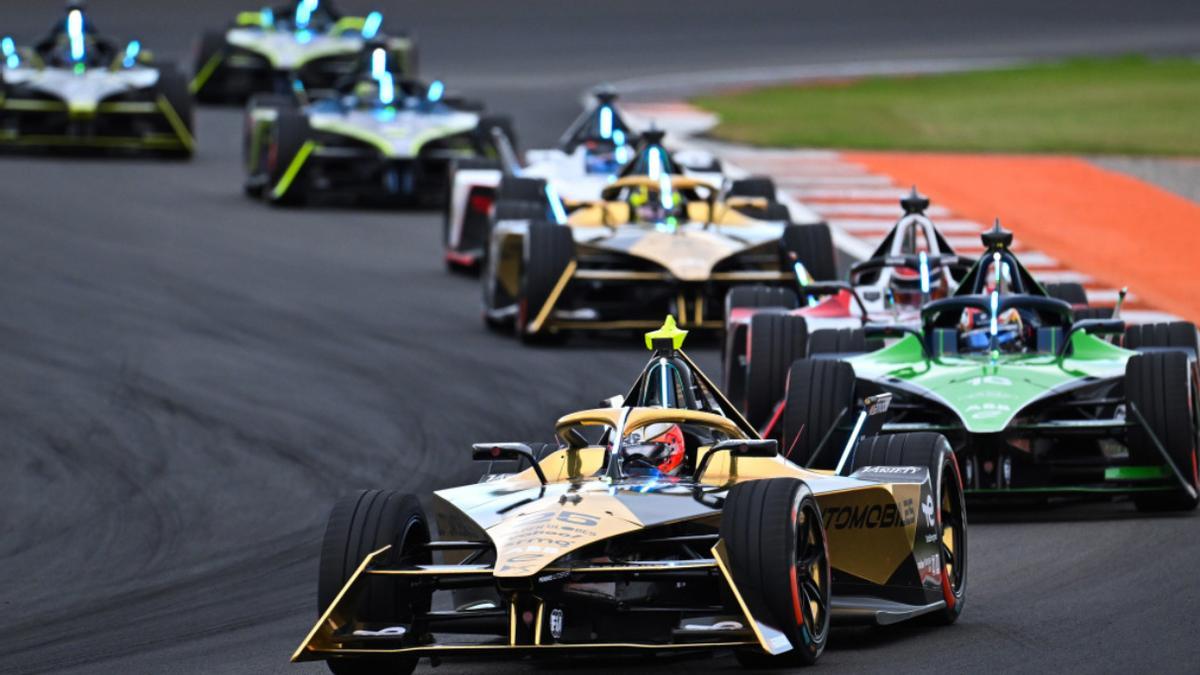 Simulacro de carrera de Fórmula E en el Circuit Ricard Tormo.