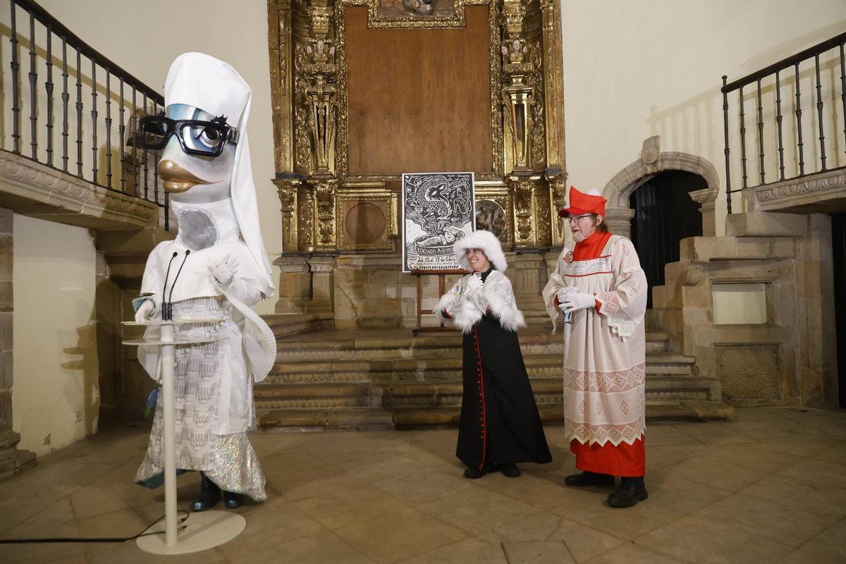 La sardina del Antroxu de Gijón ya tiene disfraz (en imágenes) La sardina del Antroxu de Gijón ya tiene disfraz (en imágenes)