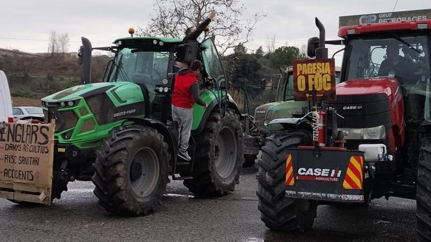 Tractors dels tractors de la Catalunya central col·lapsen l'Eix Tranversal