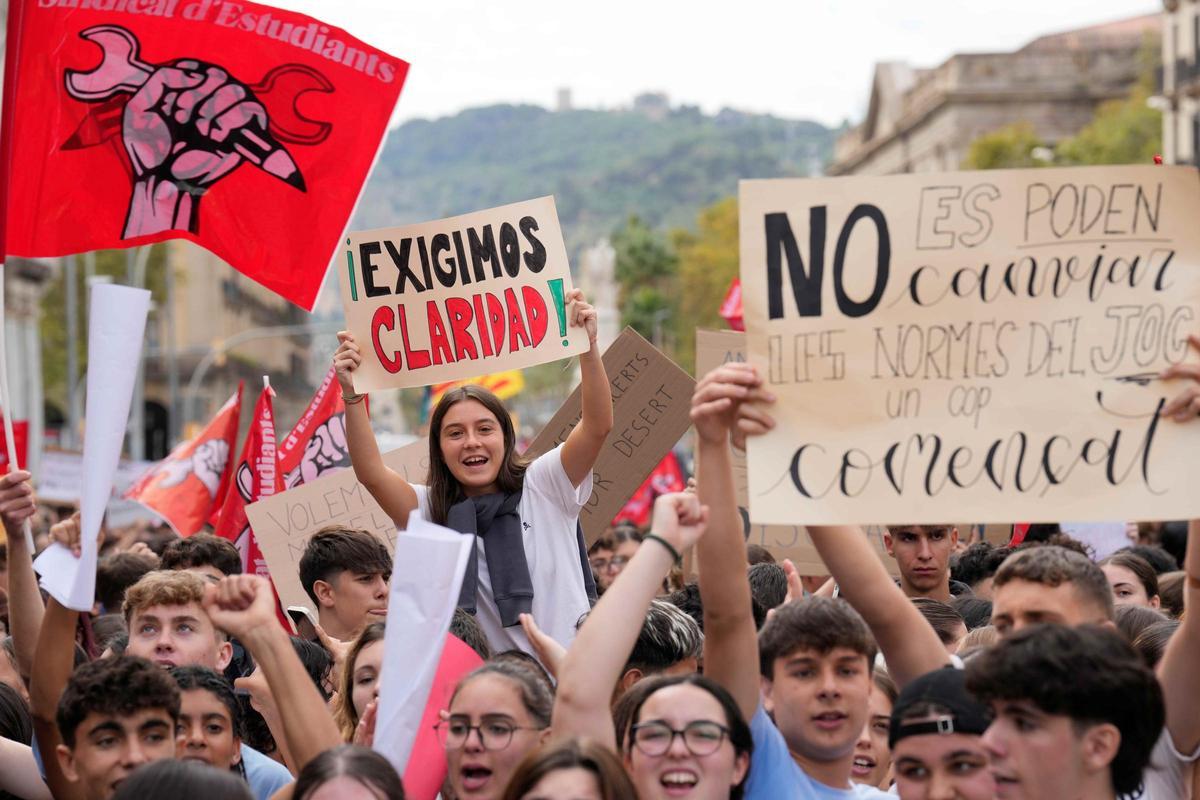 MODELOS EXAMEN SELECTIVIDAD 2025 | Los Alumnos Que Se Examinan Este ...