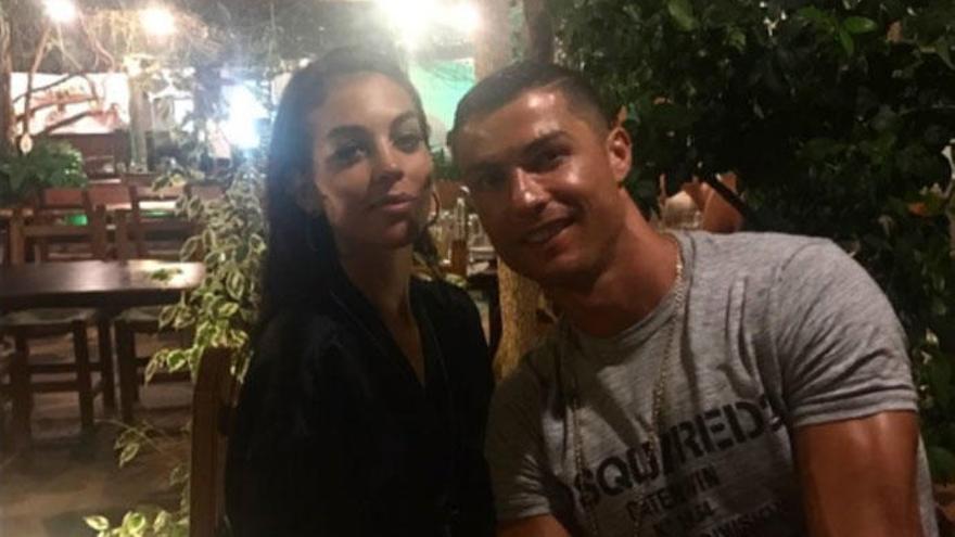 Cristiano Ronaldo y Georgina Rodríguez durante sus vacaciones.