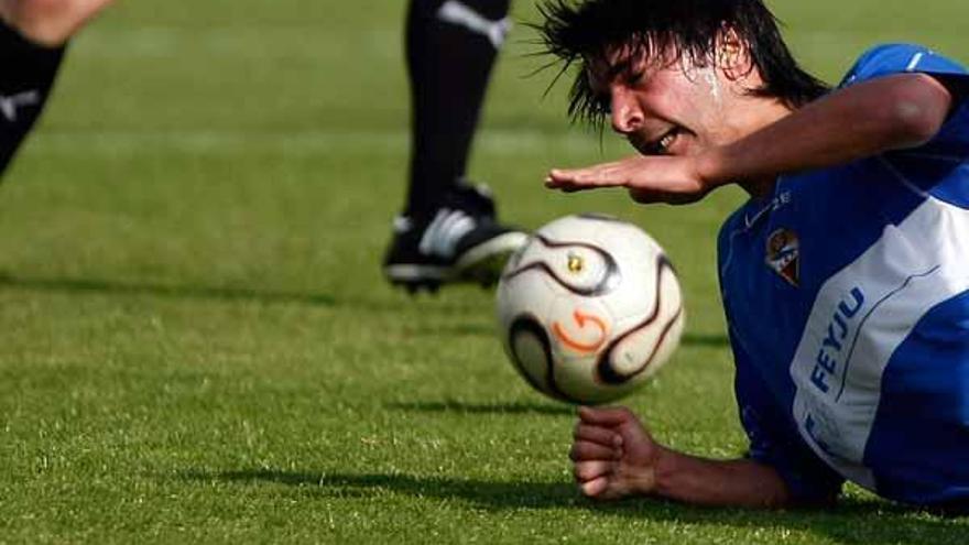 Un instante del partido de ayer en Barreiro