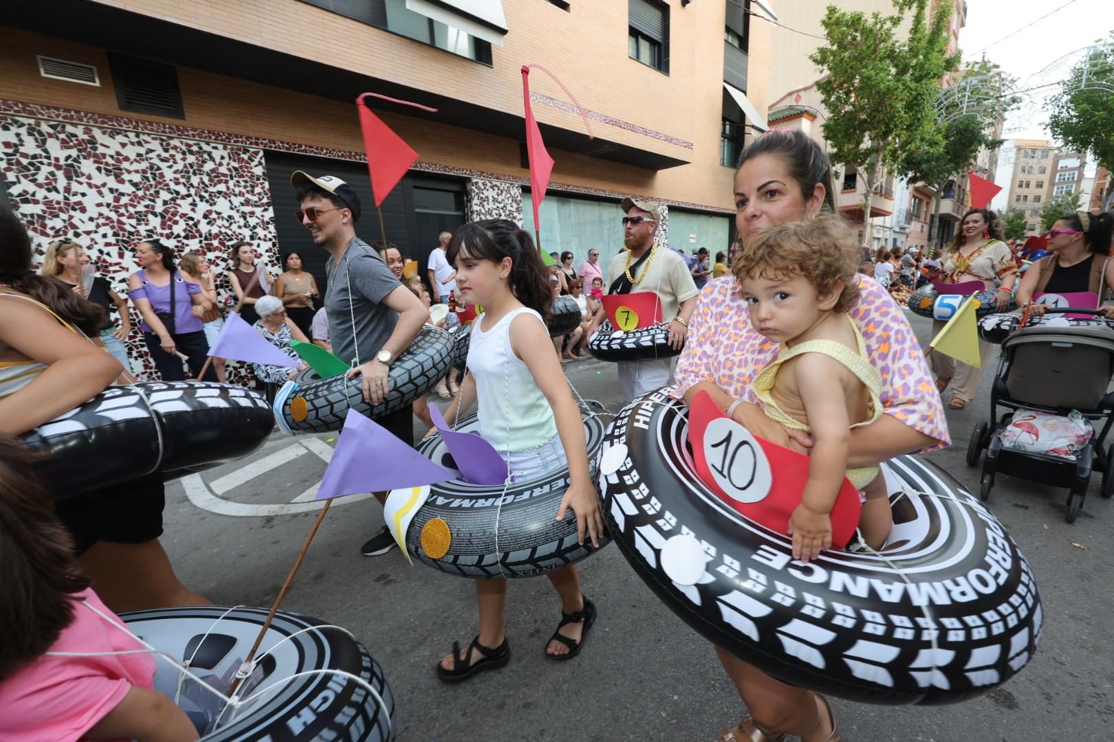 Galería | El Grau disfruta de su desfile de peñas