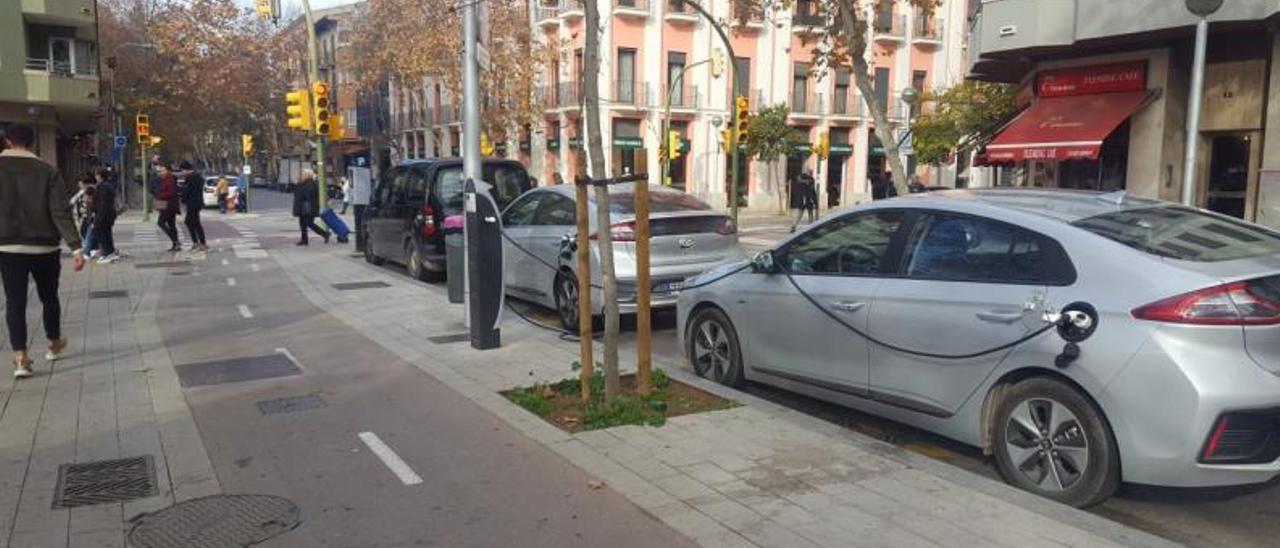 El borrador fija la demanda de puntos de carga.