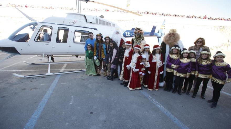 Este año los Reyes Magos han elegido llegar a Lorca en Tren, otros años lo hicieron en helicóptero