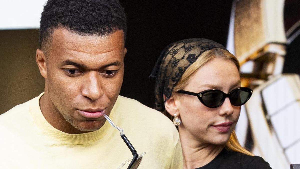 Ester Expósito y Kylian Mbappé consolidan su relación en París