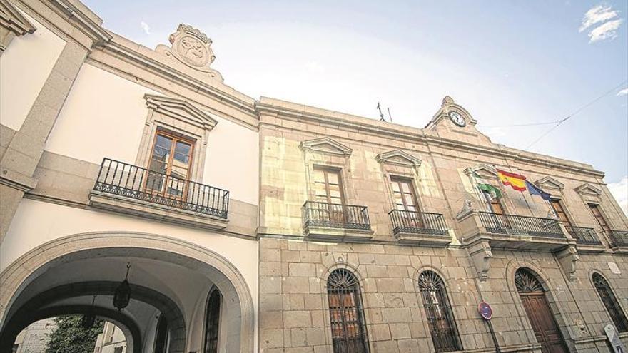 El Ayuntamiento congelará el precio del agua tras la subida en la Diputación