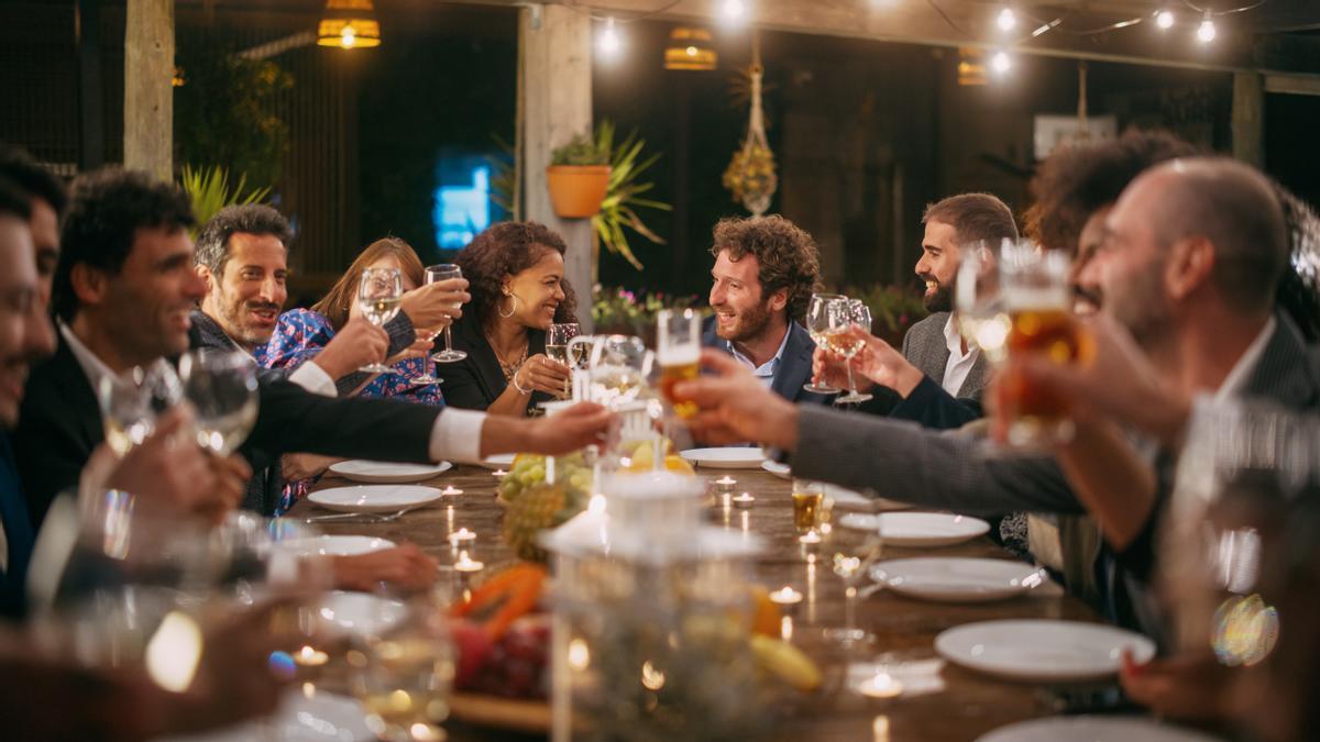 ¿Cómo triunfar en la comida o cena de Navidad de la empresa? Esto es lo que debes hacer