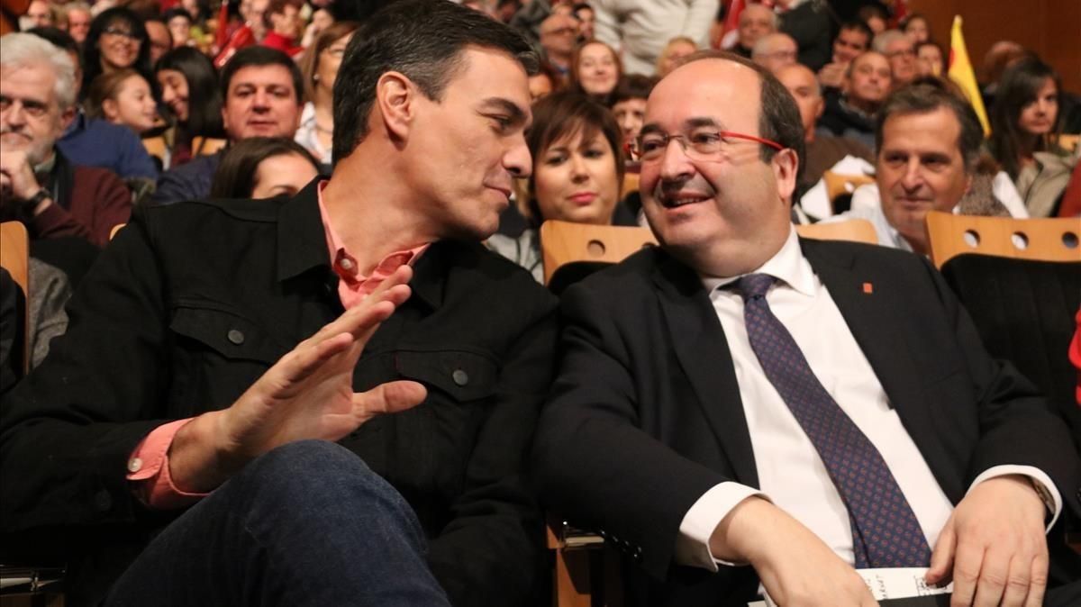 zentauroepp41248430 pla mig del l der del psoe pedro s nchez conversant amb el180708170237 zentauroepp41248430 pla mig del l der del psoe pedro s nchez conversant amb el180708170237