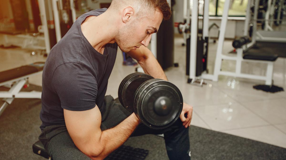 Un experto revela 5 rutinas de entrenamiento muscular ineficaces o no óptimas