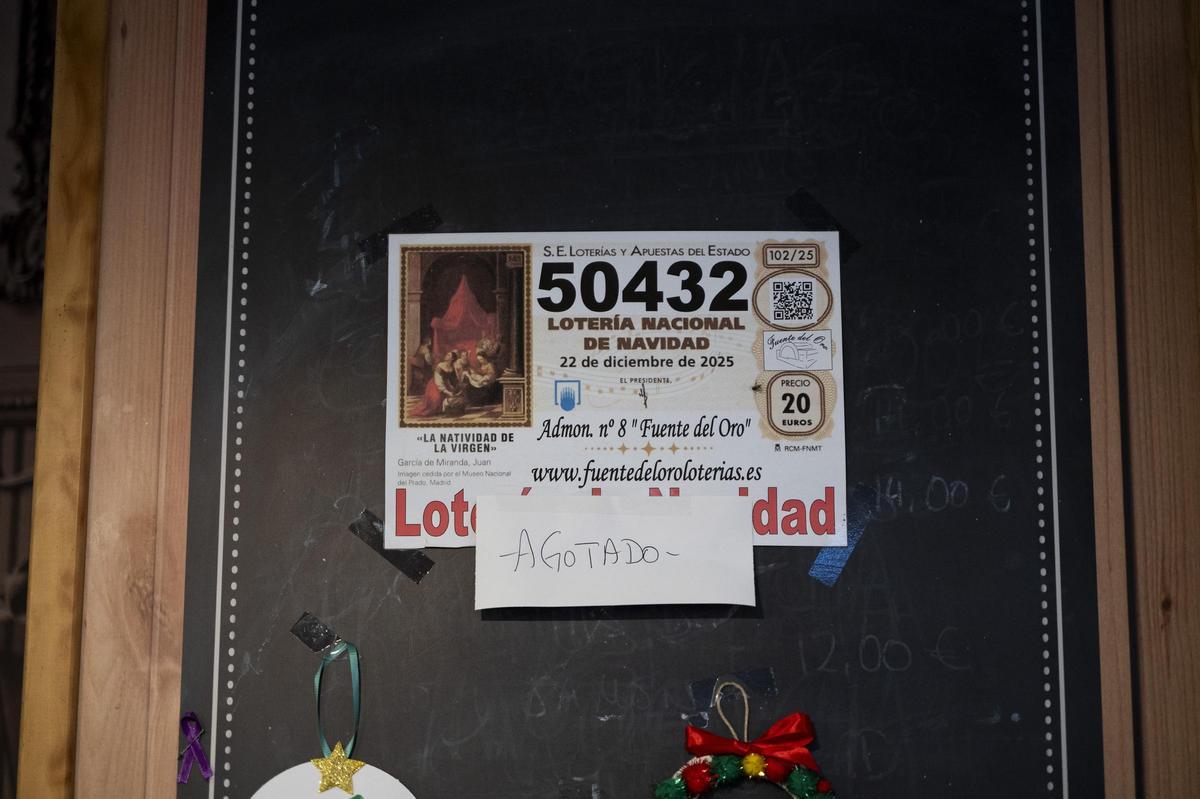 La emoción del sorteo de Lotería de Navidad en Cáceres, en imágenes