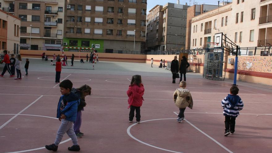 El Ayuntamiento de Córdoba cederá los colegios a las ampas por la noche y en el mes de agosto