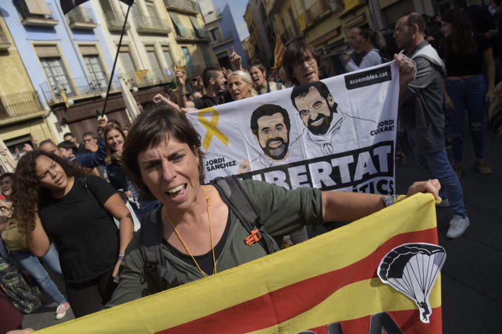 Respostes a la sentència: centenars de persones es manifesten a Manresa contra la sentència