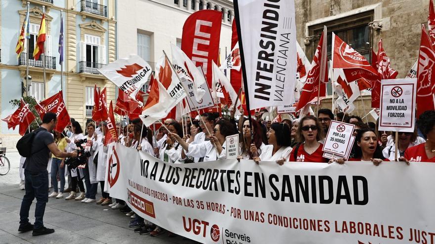 Los sindicatos cierran cuatro semanas de protestas por los recortes en Sanidad