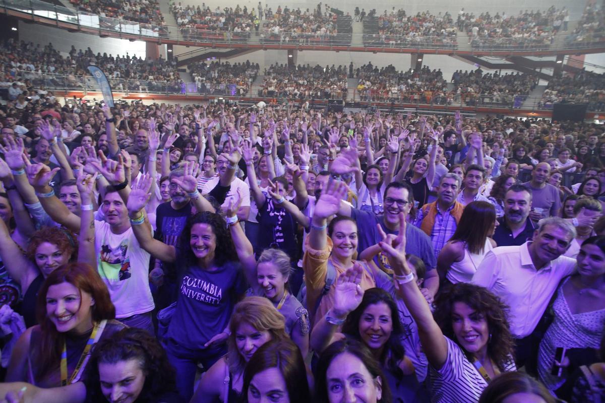 Hombres G desbordan Gijón con su concierto Hombres G desbordan Gijón con su concierto
