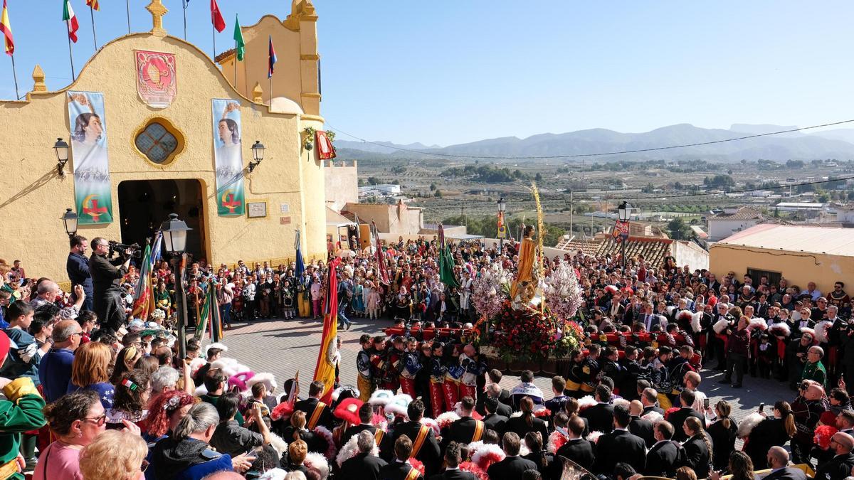 Imagen de una celebración de Moros y Cristianos en la provincia antes de la actual crisis sanitaria.